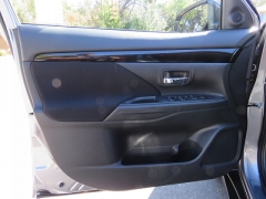 New 2019  Mitsubishi Outlander 4d SUV FWD ES at Promax Motors near Davenport, IA