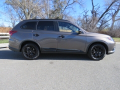 New 2019  Mitsubishi Outlander FWD at Promax Motors near Davenport, IA
