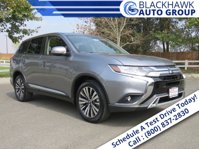 New 2019  Mitsubishi Outlander 4d SUV FWD SE at Blackhawk Used Cars near Bettendorf, IA