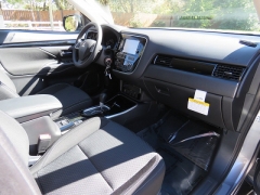 New 2019  Mitsubishi Outlander 4d SUV FWD ES at Promax Motors near Davenport, IA