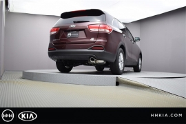 New 2018  Kia Sorento 4d SUV AWD LX at Promax Motors near Davenport, IA