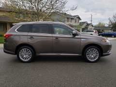 New 2019  Mitsubishi Outlander Plug-In Hybrid 4d SUV AWC GT at Promax Motors near Davenport, IA