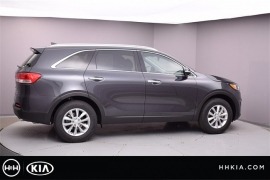 New 2018  Kia Sorento 4d SUV FWD LX at Promax Motors near Davenport, IA