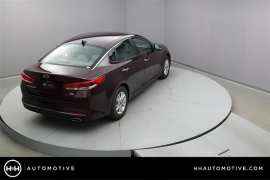 New 2018  Kia Optima 4d Sedan LX at Promax Motors near Davenport, IA