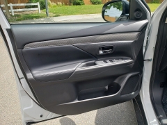 New 2019  Mitsubishi Outlander 4d SUV FWD SEL at Promax Motors near Davenport, IA