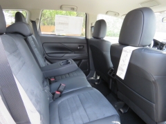 New 2019  Mitsubishi Outlander 4d SUV FWD SE at Promax Motors near Davenport, IA