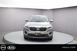 New 2018  Kia Sorento 4d SUV FWD LX at Promax Motors near Davenport, IA