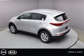 New 2018  Kia Sportage 4d SUV FWD LX at Promax Motors near Davenport, IA