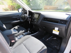 New 2019  Mitsubishi Outlander 4d SUV FWD ES at Promax Motors near Davenport, IA