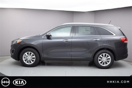 New 2018  Kia Sorento 4d SUV FWD LX V6 at Promax Motors near Davenport, IA
