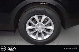 New 2018  Kia Sorento 4d SUV FWD LX at Promax Motors near Davenport, IA