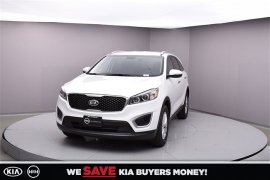 New 2018  Kia Sorento 4d SUV AWD LX at Promax Motors near Davenport, IA