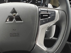 New 2019  Mitsubishi Outlander Plug-In Hybrid 4d SUV AWC SEL at Promax Motors near Davenport, IA