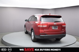 New 2018  Kia Sorento 4d SUV FWD LX at Promax Motors near Davenport, IA