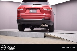 New 2018  Kia Sorento 4d SUV FWD LX at Promax Motors near Davenport, IA