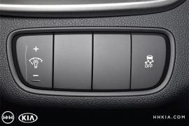 New 2018  Kia Sorento 4d SUV FWD LX at Promax Motors near Davenport, IA