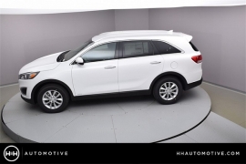New 2018  Kia Sorento 4d SUV AWD LX at Promax Motors near Davenport, IA