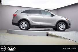 New 2018  Kia Sorento 4d SUV FWD LX at Promax Motors near Davenport, IA