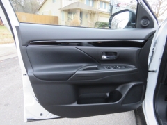 New 2019  Mitsubishi Outlander 4d SUV FWD SE at Promax Motors near Davenport, IA