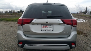 New 2019  Mitsubishi Outlander 4d SUV FWD SE at Promax Motors near Davenport, IA