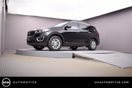New 2018  Kia Sorento 4d SUV AWD LX at Promax Motors near Davenport, IA