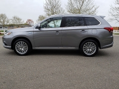 New 2019  Mitsubishi Outlander Plug-In Hybrid 4d SUV AWC SEL at Promax Motors near Davenport, IA