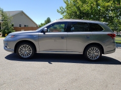 New 2019  Mitsubishi Outlander Plug-In Hybrid 4d SUV AWC GT at Promax Motors near Davenport, IA