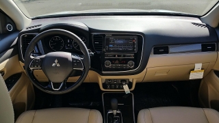 New 2019  Mitsubishi Outlander 4d SUV FWD SE at Promax Motors near Davenport, IA