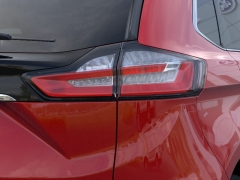 New 2020  Ford Edge 4d SUV AWD Titanium at Promax Motors near Davenport, IA