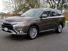 New 2019  Mitsubishi Outlander Plug-In Hybrid 4d SUV AWC GT at Promax Motors near Davenport, IA