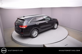 New 2018  Kia Sorento 4d SUV AWD LX at Promax Motors near Davenport, IA