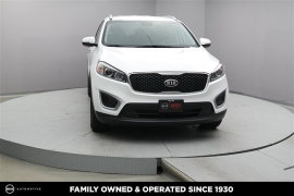 New 2018  Kia Sorento 4d SUV AWD LX at Promax Motors near Davenport, IA