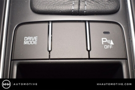 New 2018  Kia Sorento 4d SUV FWD LX at Promax Motors near Davenport, IA