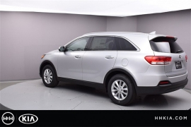 New 2018  Kia Sorento 4d SUV AWD LX at Promax Motors near Davenport, IA