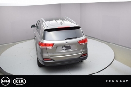 New 2018  Kia Sorento 4d SUV FWD LX at Promax Motors near Davenport, IA