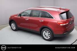 New 2018  Kia Sorento 4d SUV FWD LX at Promax Motors near Davenport, IA