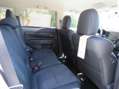 New 2019  Mitsubishi Outlander 4d SUV AWC SE at Promax Motors near Davenport, IA