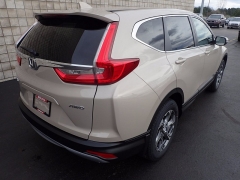 New 2018  Honda CR-V 4d SUV AWD EX-L at Promax Motors near Davenport, IA