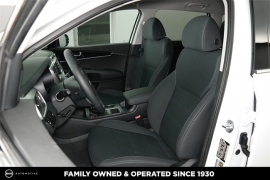 New 2018  Kia Sorento 4d SUV AWD LX at Promax Motors near Davenport, IA