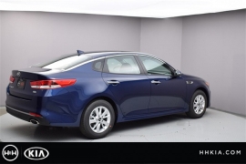 New 2018  Kia Optima 4d Sedan LX at Promax Motors near Davenport, IA