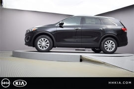New 2018  Kia Sorento 4d SUV FWD LX at Promax Motors near Davenport, IA