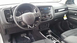 New 2019  Mitsubishi Outlander 4d SUV FWD SE at Promax Motors near Davenport, IA