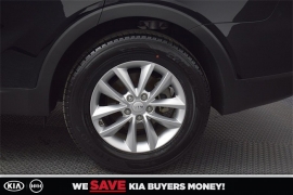 New 2018  Kia Sorento 4d SUV FWD LX at Promax Motors near Davenport, IA