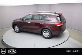 New 2018  Kia Sorento 4d SUV AWD LX at Promax Motors near Davenport, IA