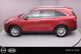 New 2018  Kia Sorento 4d SUV FWD LX at Promax Motors near Davenport, IA