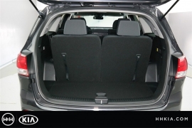 New 2018  Kia Sorento 4d SUV FWD LX at Promax Motors near Davenport, IA