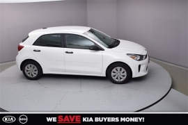 New 2018  Kia Rio 5-Door 5d Hatchback LX 6spd at Promax Motors near Davenport, IA