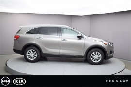 New 2018  Kia Sorento 4d SUV FWD LX at Promax Motors near Davenport, IA