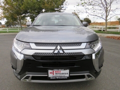New 2019  Mitsubishi Outlander 4d SUV FWD SE at Promax Motors near Davenport, IA