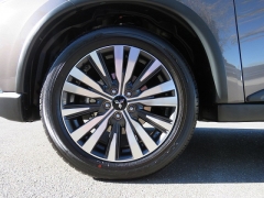 New 2019  Mitsubishi Outlander 4d SUV FWD ES at Promax Motors near Davenport, IA